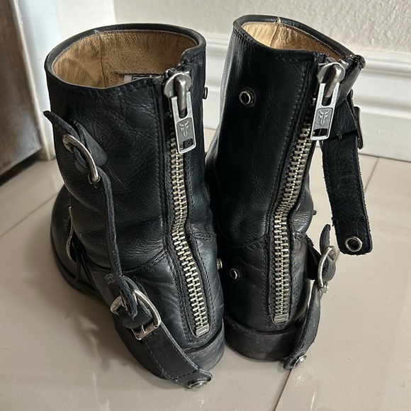COPY - FRYE mint condition biker ankle boots booties leather - Picture 2 of 5